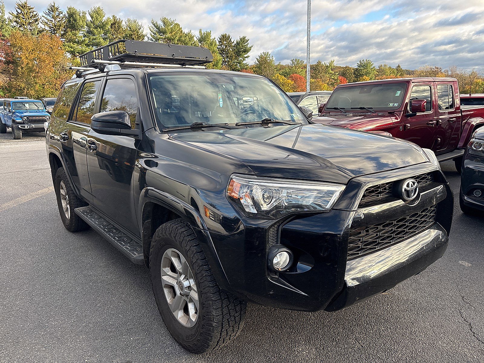 2018 Toyota 4Runner SR5 photo 3