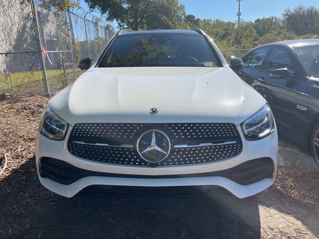 2022 Mercedes Benz GLC 300 photo 3