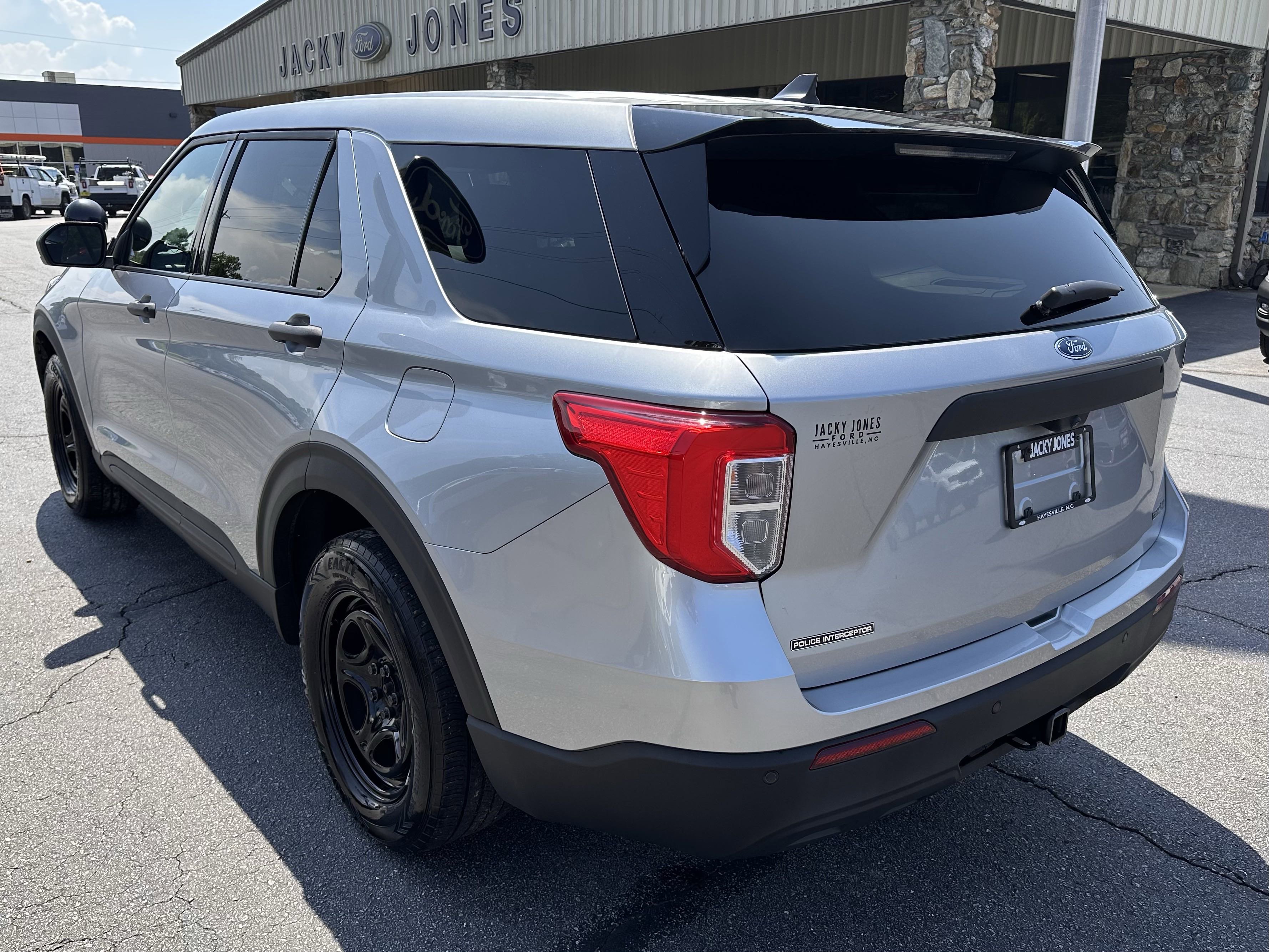 2024 Ford Explorer photo 4