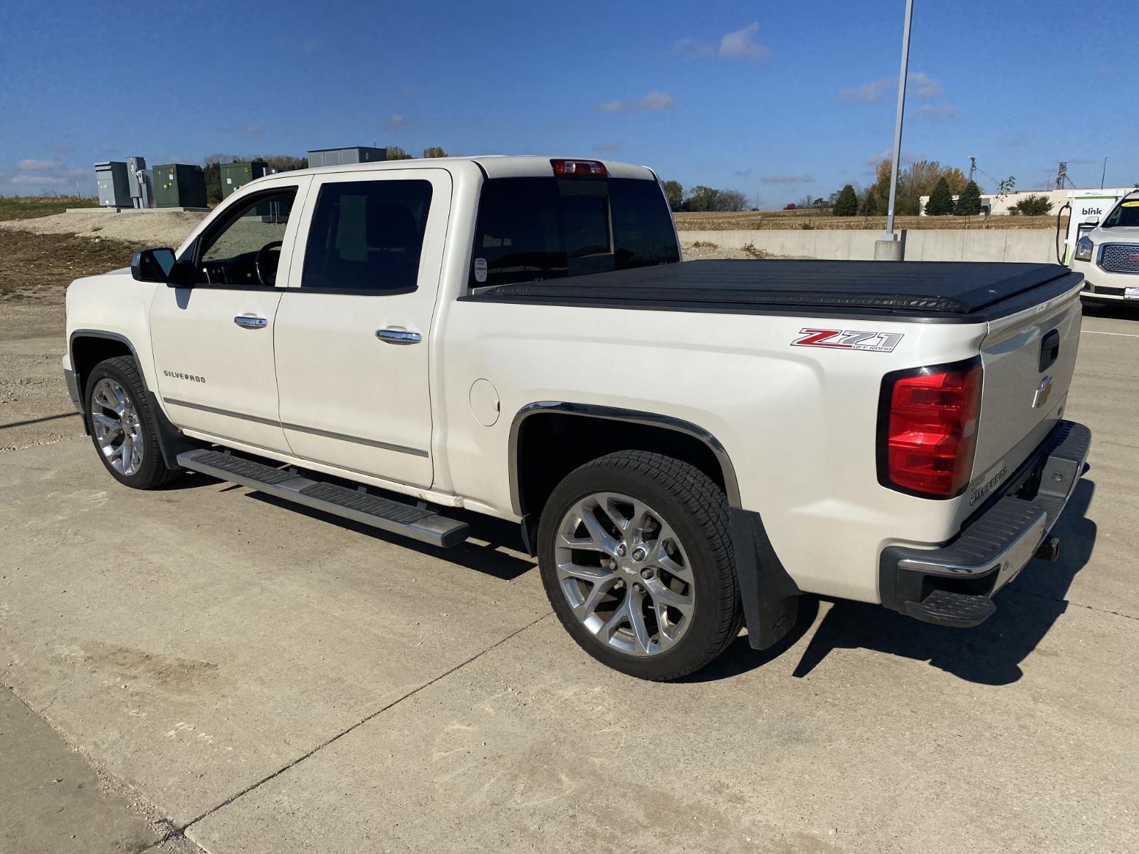 2014 Chevrolet Silverado 1500 LTZ photo 2