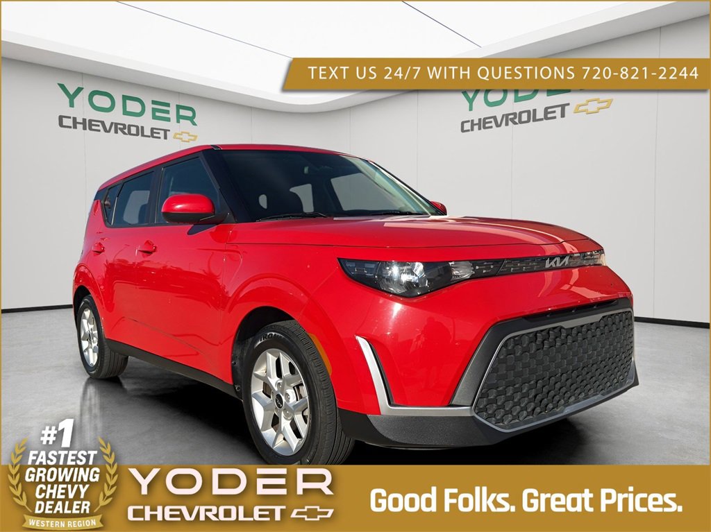 2023 Kia Soul LX's photo