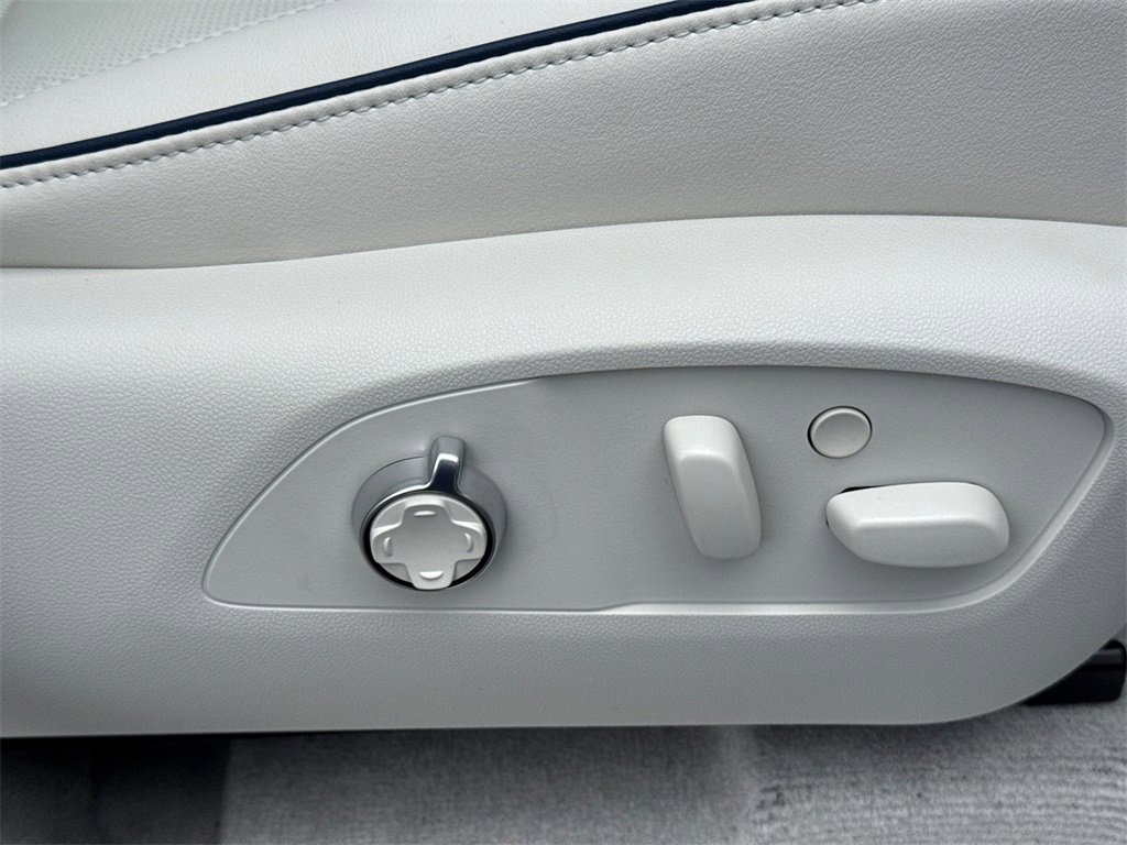 2026 Buick Enclave Avenir photo 37
