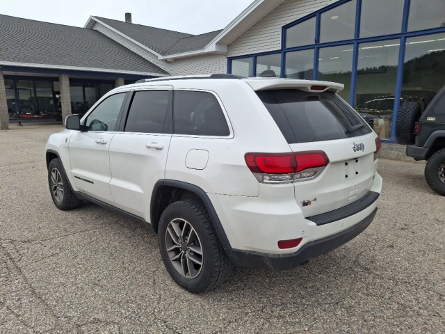 2020 Jeep Grand Cherokee Laredo photo 4