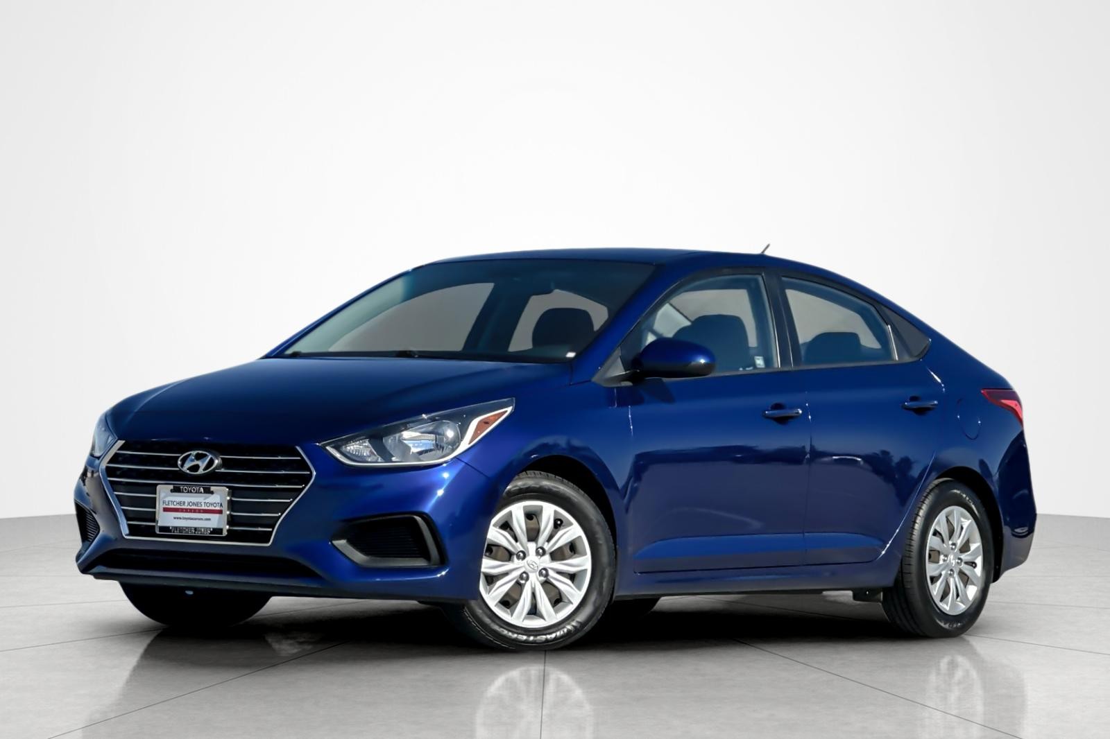 2019 Hyundai Accent SE's photo