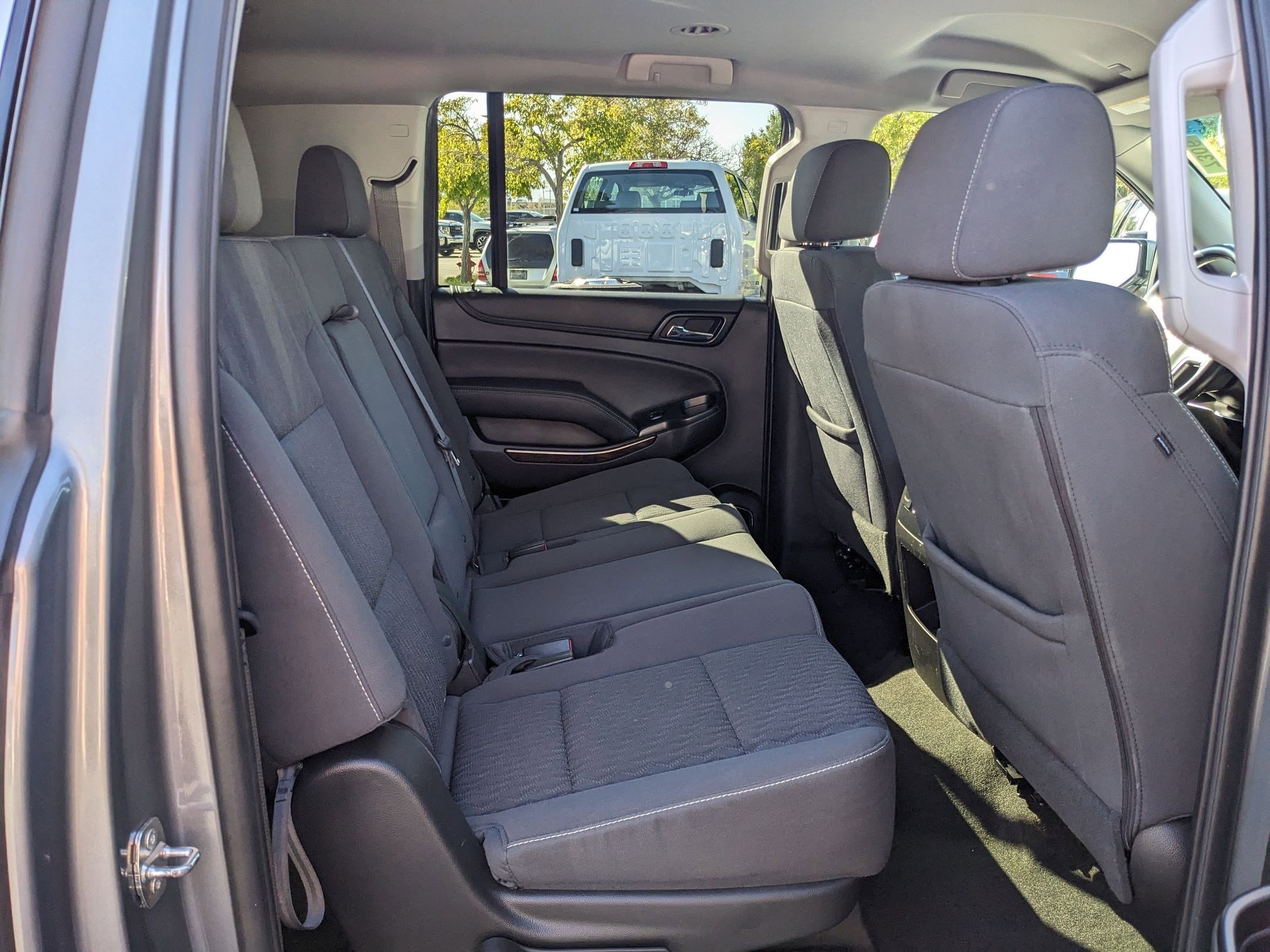 2018 Chevrolet Suburban LS photo 19