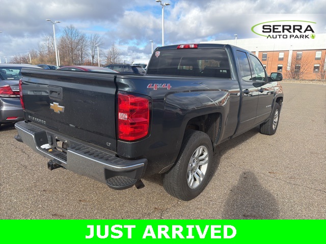 2017 Chevrolet Silverado 1500 LT photo 2