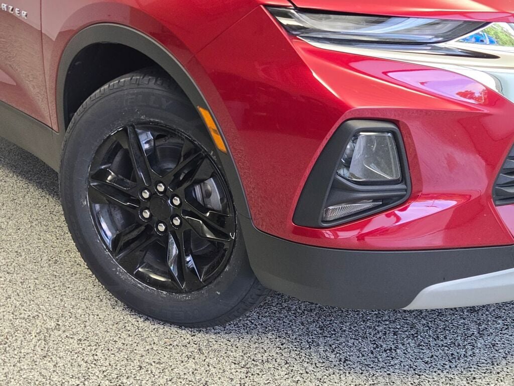 2019 Chevrolet Blazer Base 2LT photo 2