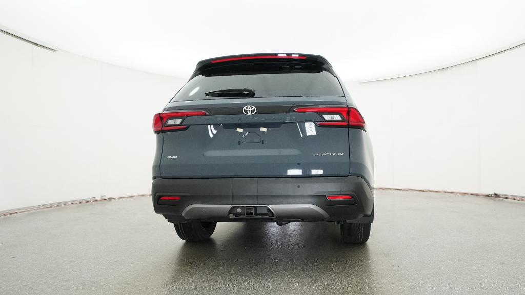 2026 Toyota Grand Highlander Platinum AWD photo 3