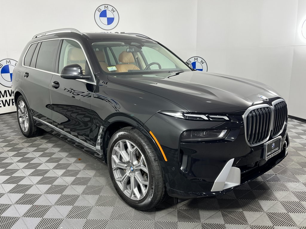 2024 BMW X7 40i's photo