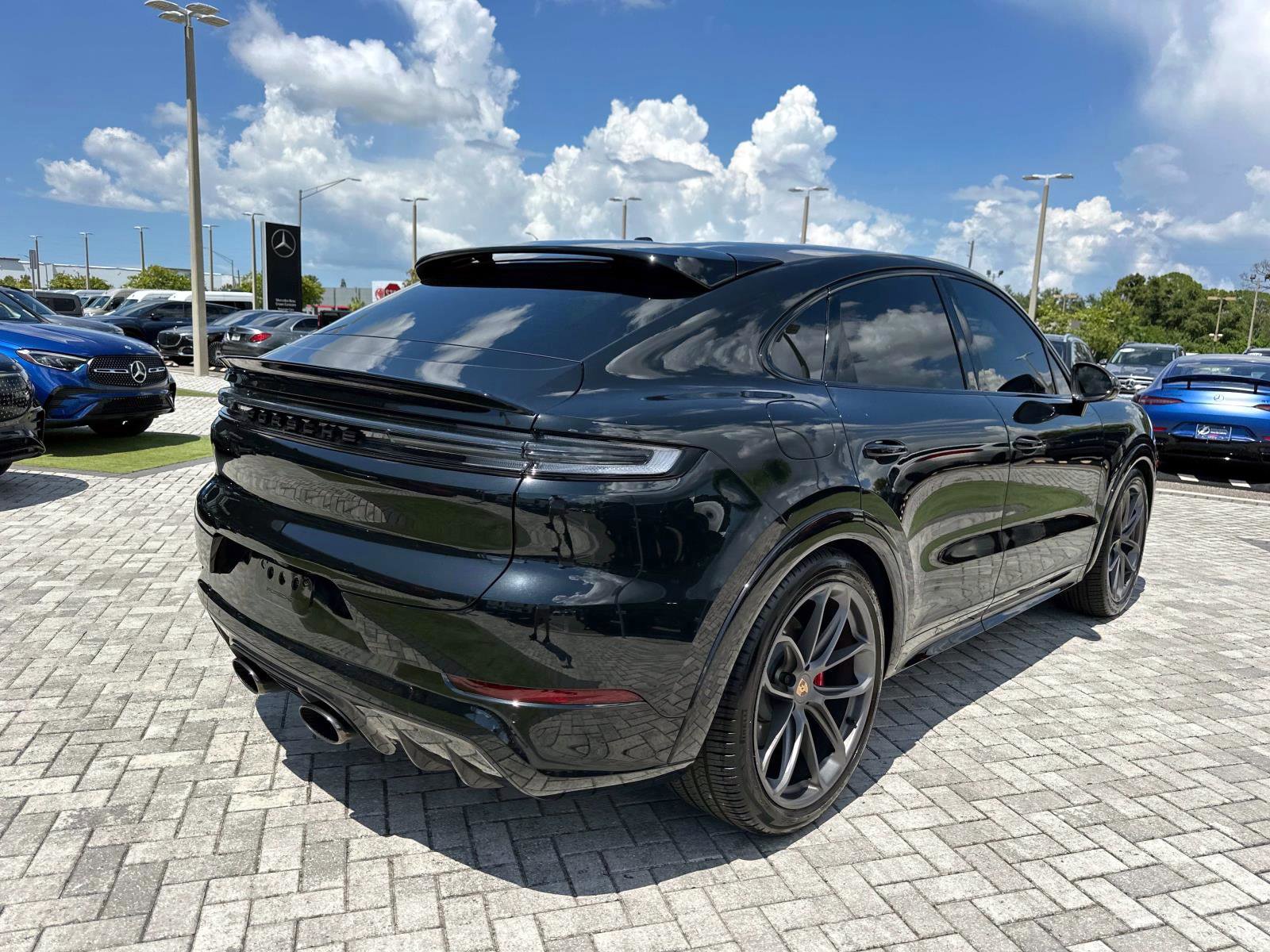 2025 Porsche Cayenne GTS Coupe photo 4