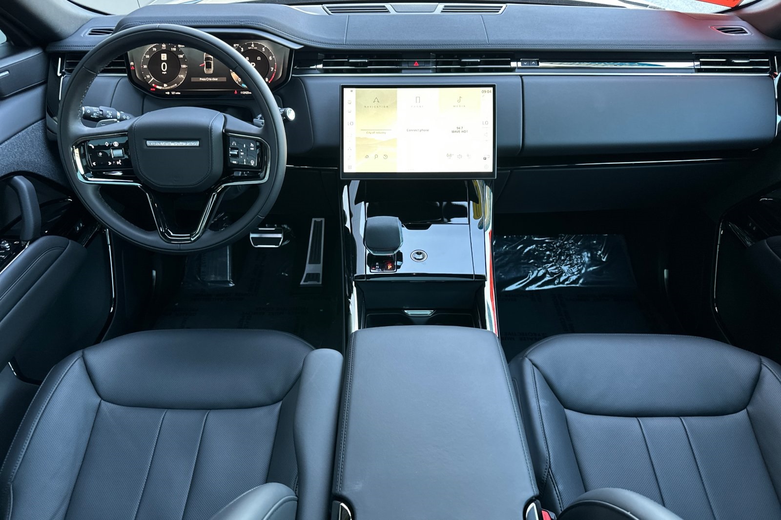 2025 Land Rover Range Rover Sport SE photo 15