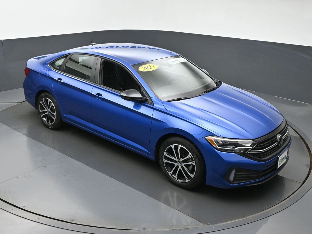 2023 Volkswagen Jetta 1.5T Sport photo 2
