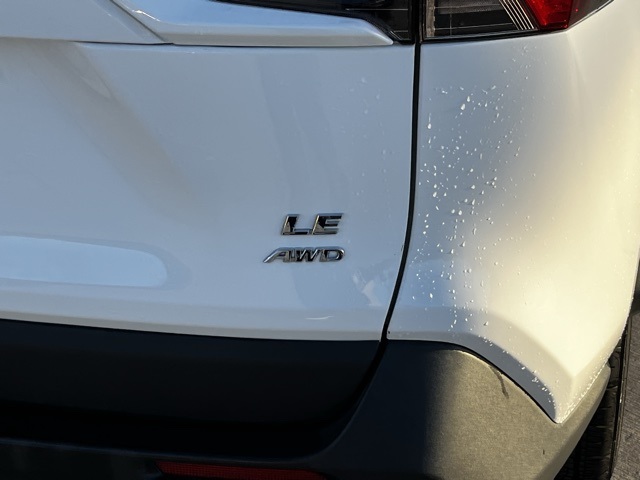 2025 Toyota RAV4 LE photo 4