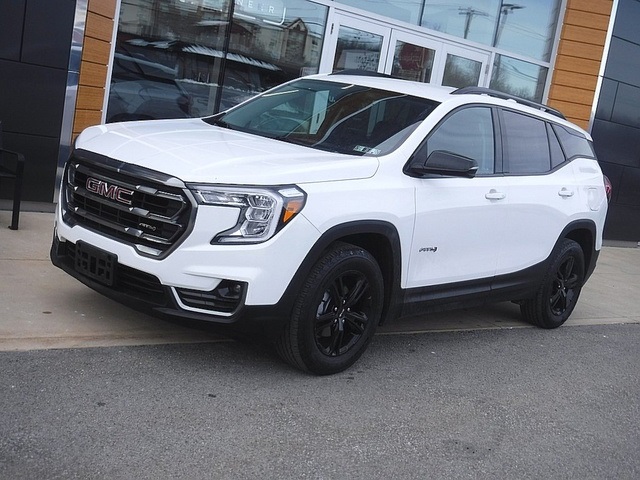 2023 GMC Terrain AT4's photo