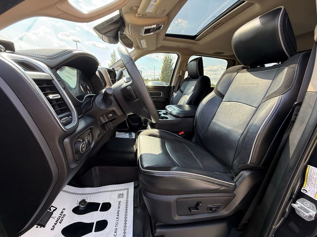 2019 Ram 3500 Laramie photo 4