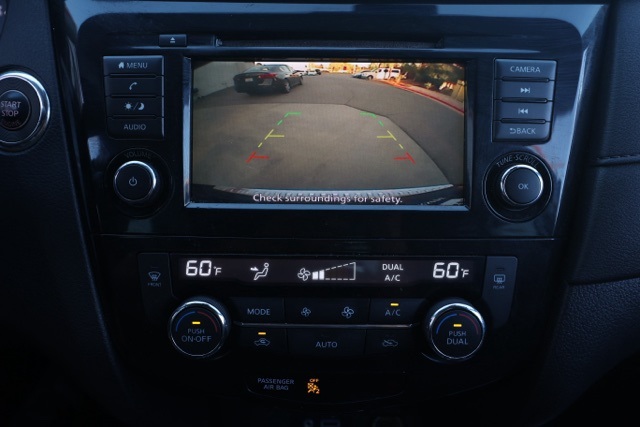 2019 Nissan Rogue SV photo 25