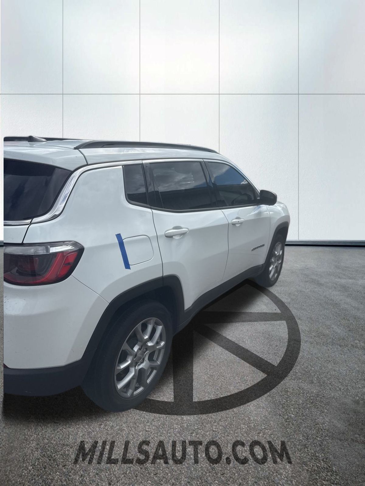 2022 Jeep Compass Latitude Lux photo 4