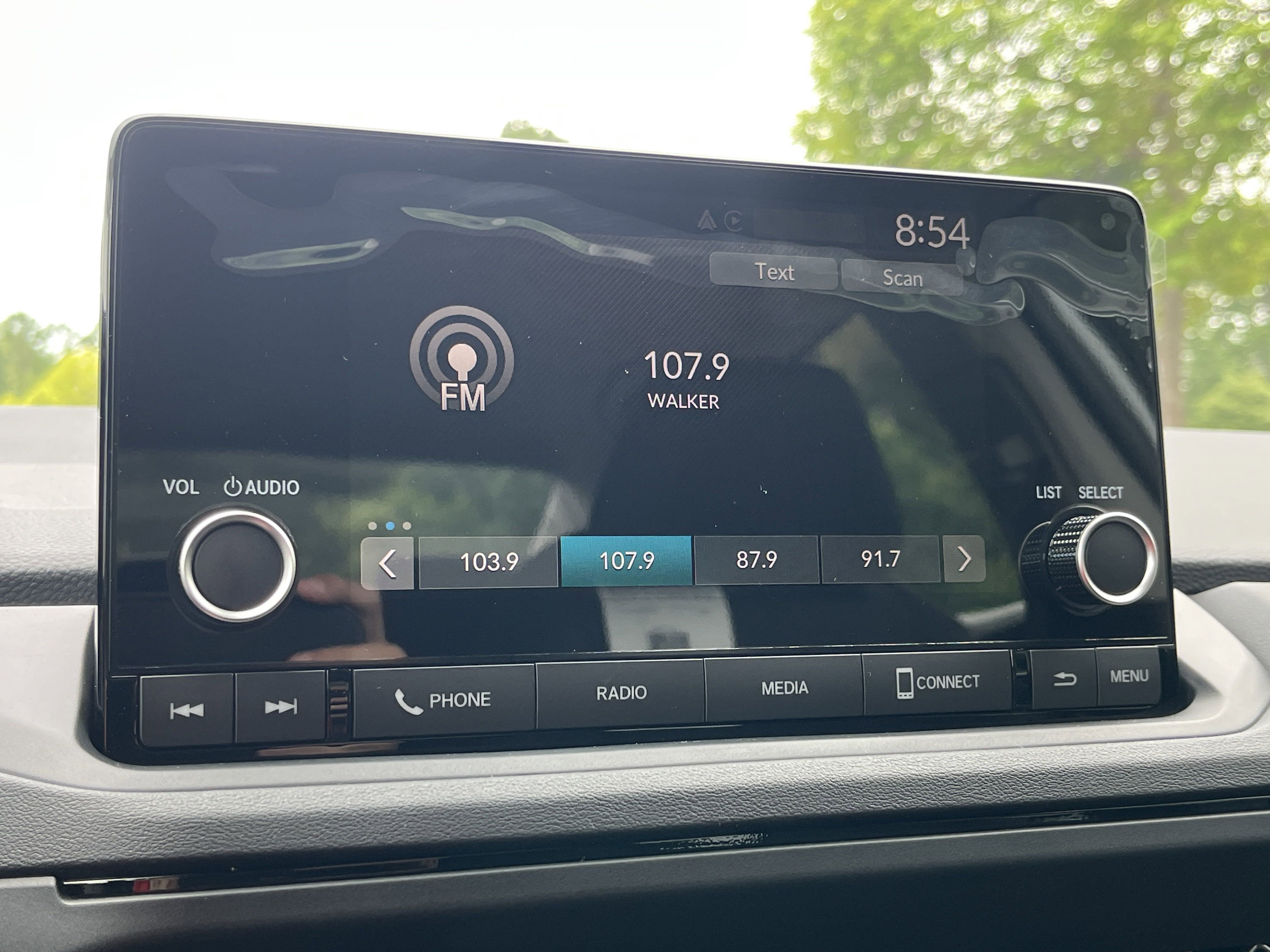 2025 Honda Accord LX photo 4