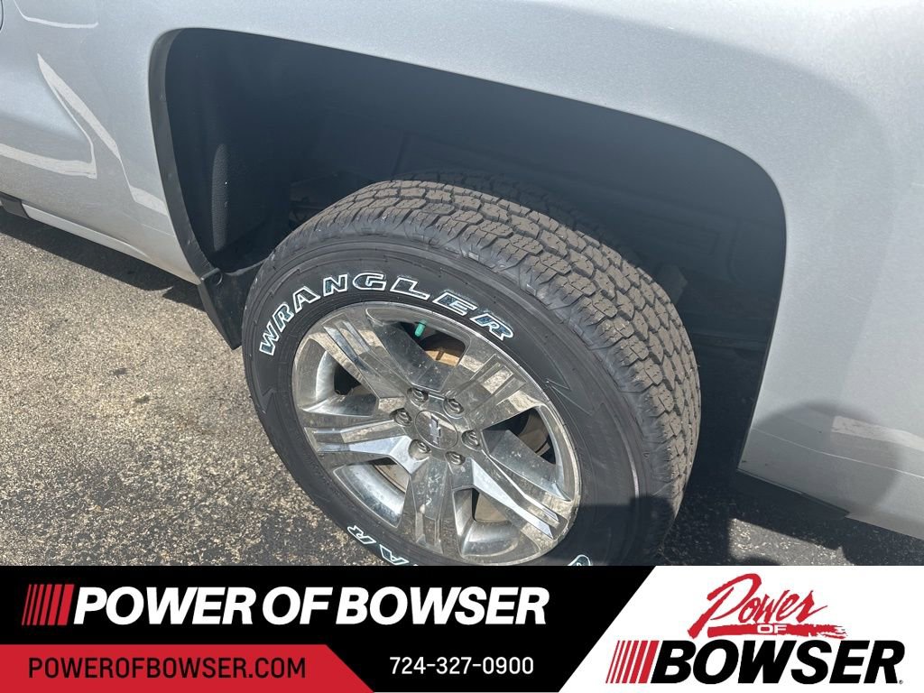 2016 Chevrolet Silverado 1500 Custom photo 2