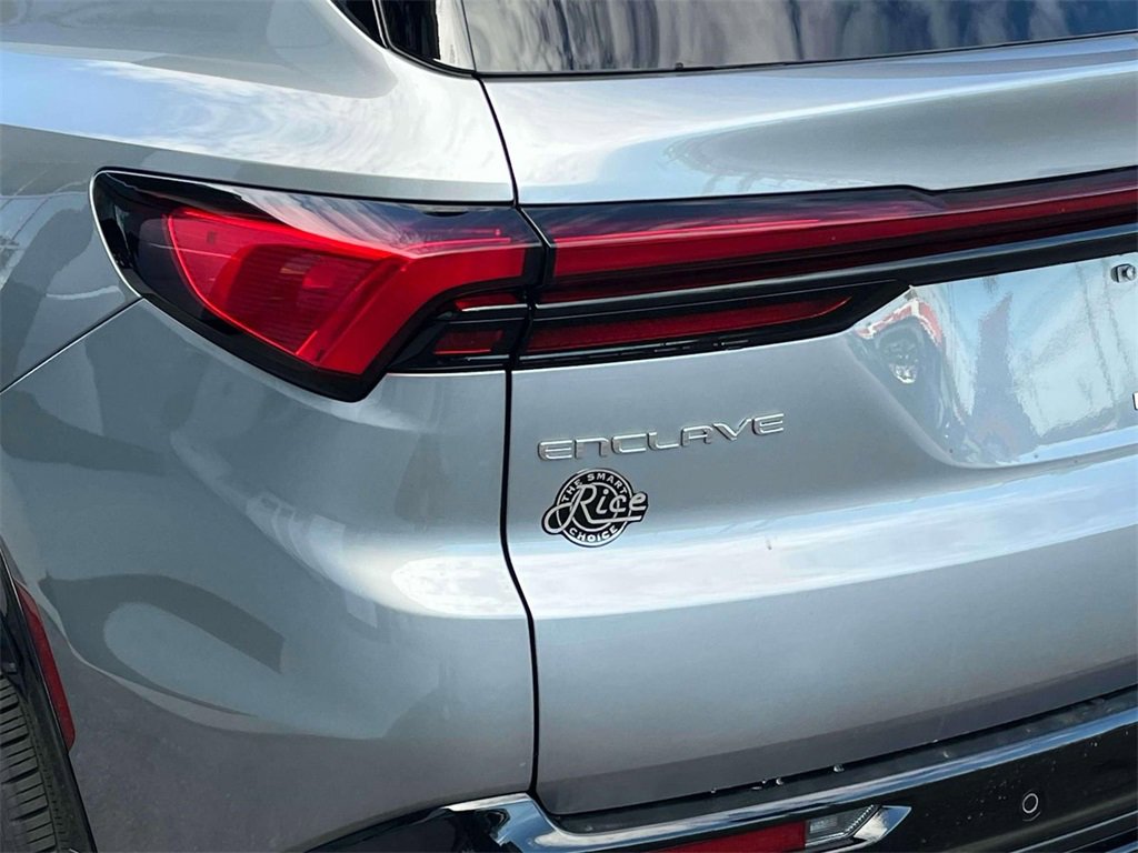 2025 Buick Enclave Sport Touring photo 10