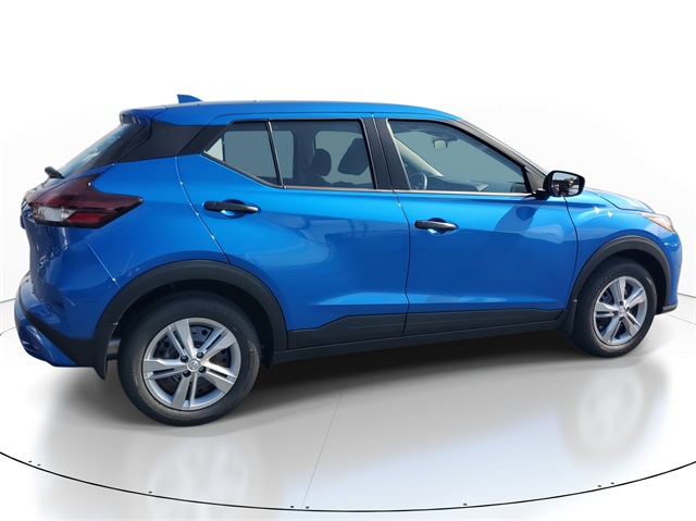 2025 Nissan Kicks Play S photo 4