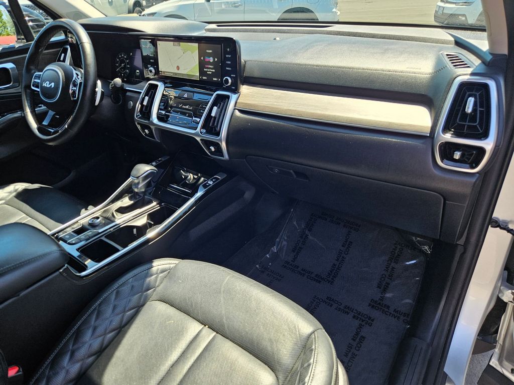 2022 Kia Sorento X-Line SX Prestige photo 25