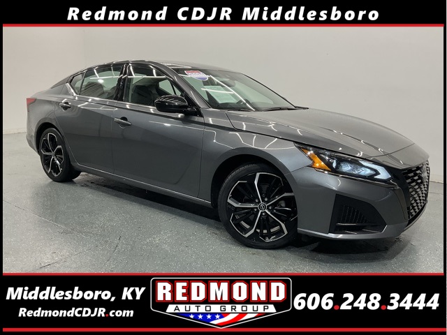 2024 Nissan Altima SR's photo