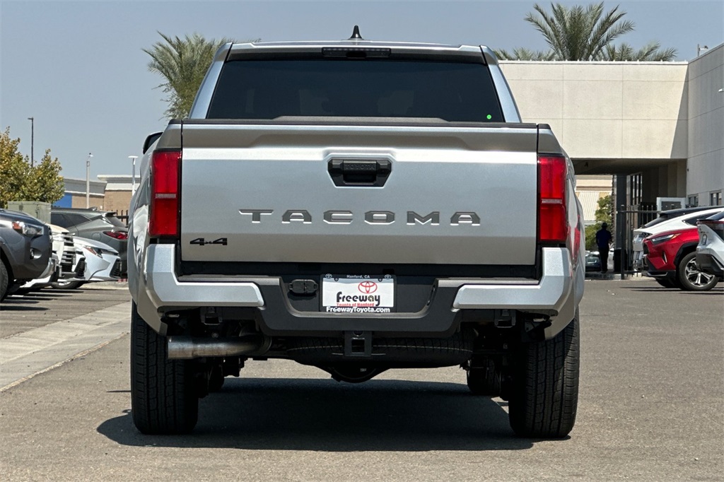 2025 Toyota Tacoma TRD Sport 4x4 Double Cab photo 5