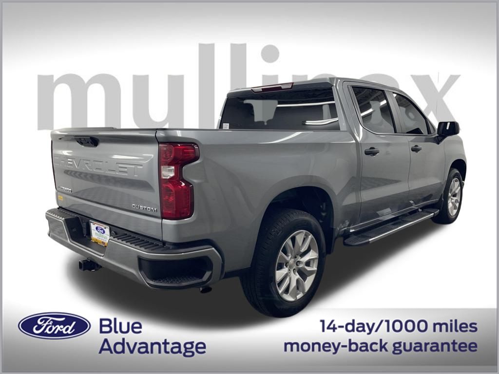 2024 Chevrolet Silverado 1500 Custom photo 3
