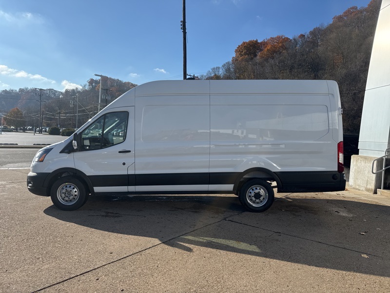 2026 Ford Transit photo 3