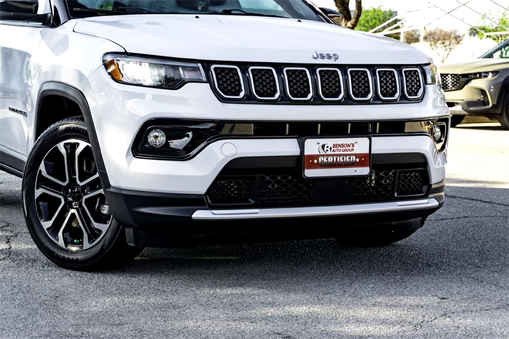 2023 Jeep Compass Limited photo 3