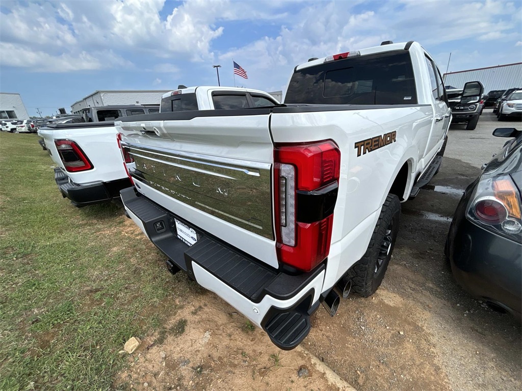 2024 Ford F-250 Platinum photo 3