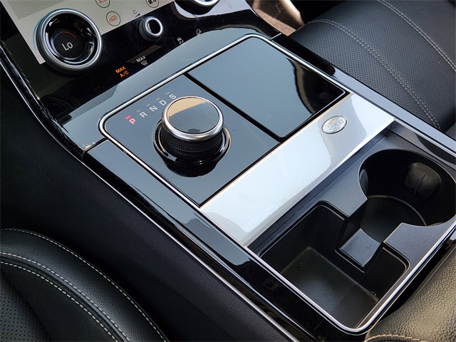 2020 Land Rover Range Rover Velar R-Dynamic S photo 17