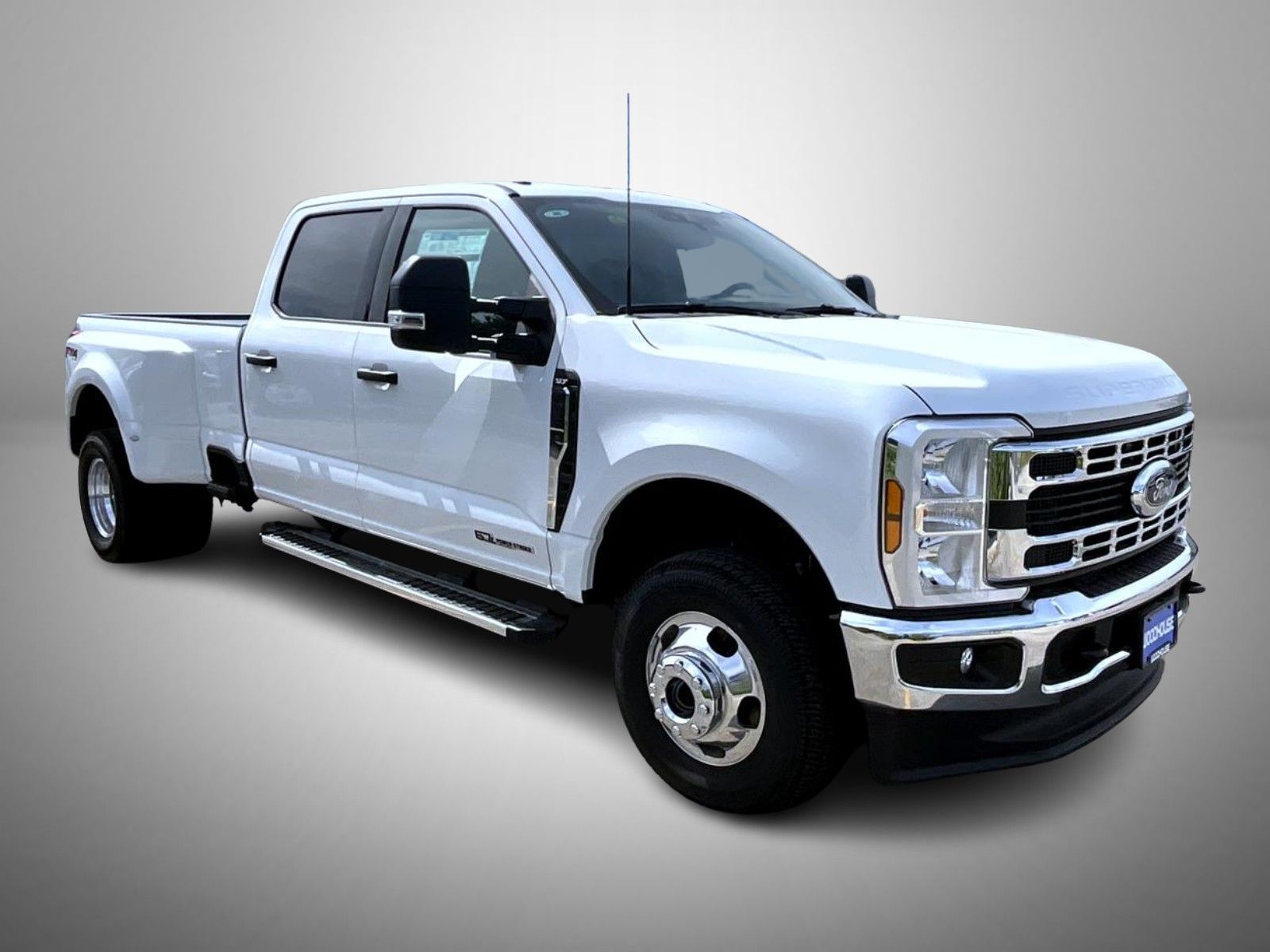 2026 Ford F-350 photo 3
