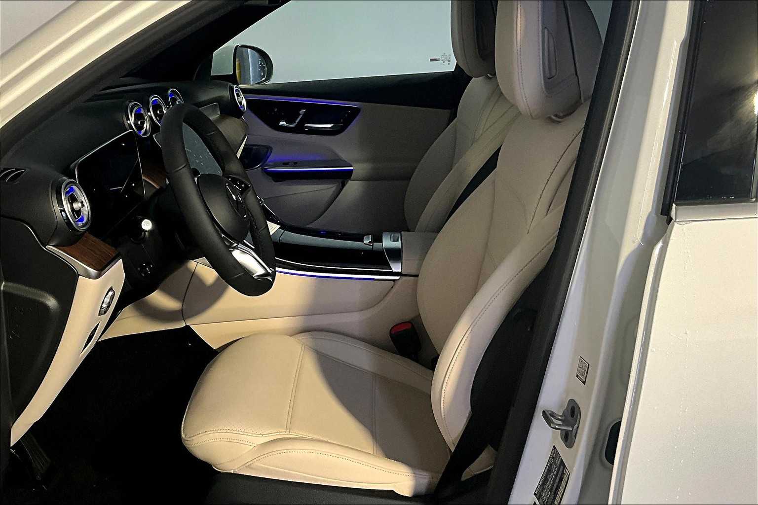 2026 Mercedes Benz GLC 300 4MATIC photo 12