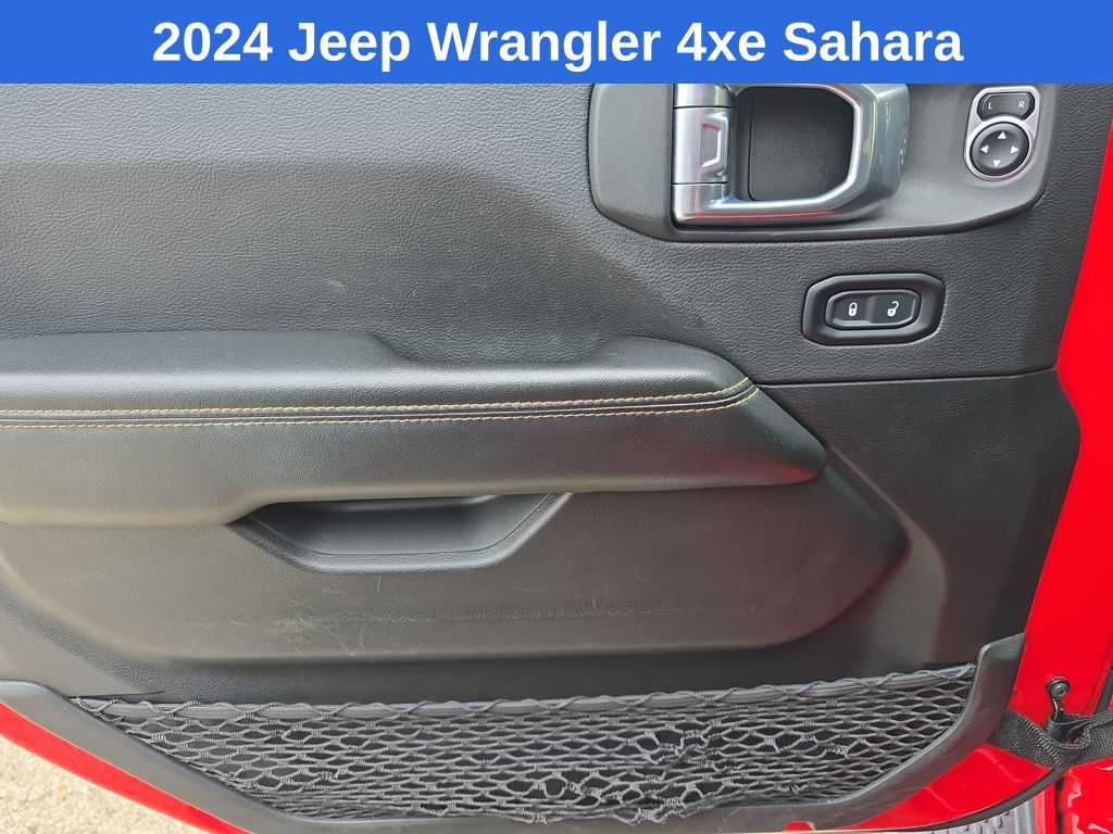 2024 Jeep Wrangler Sahara 4xe photo 10