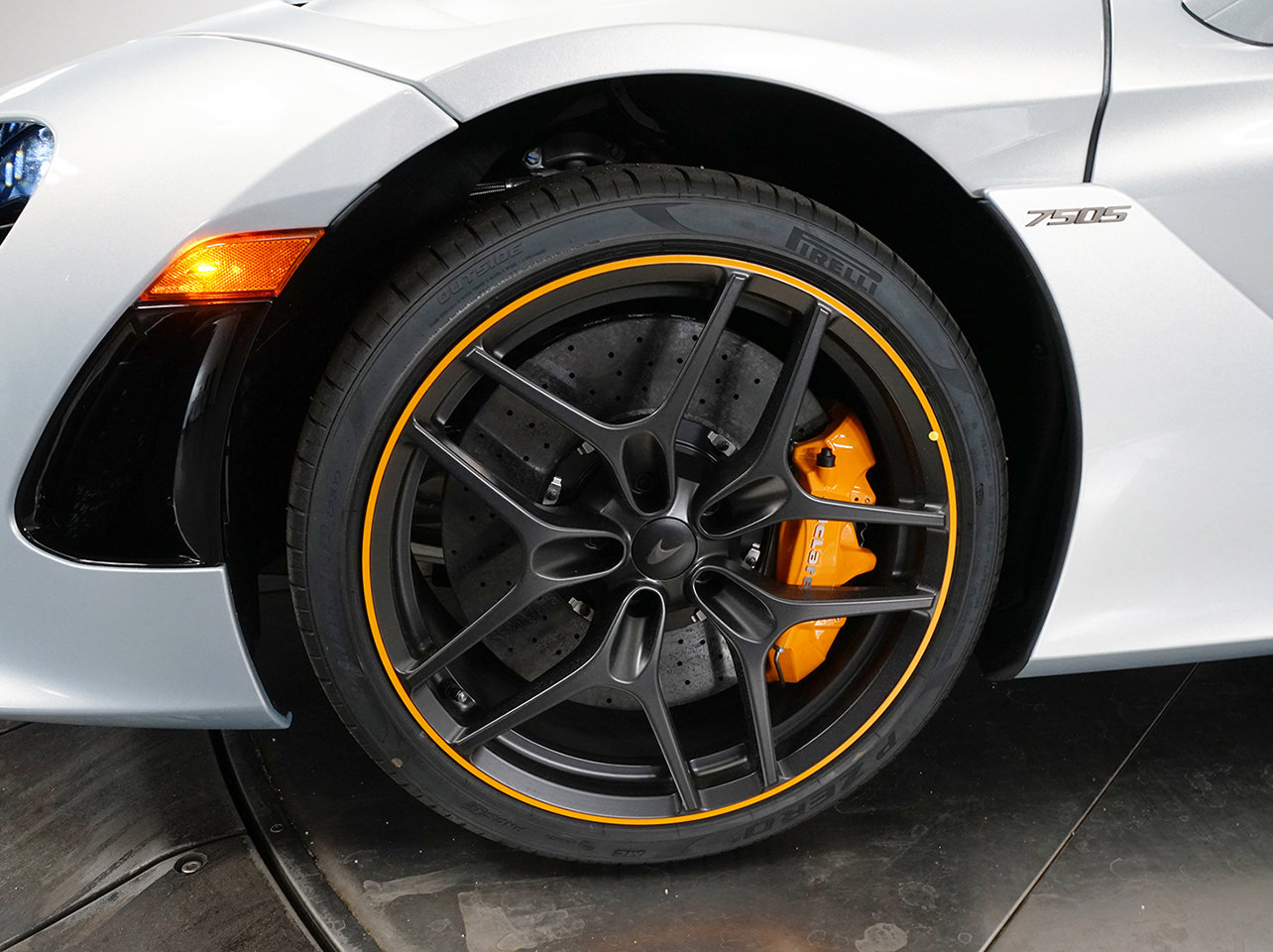 2026 Mclaren 750S Spider photo 2
