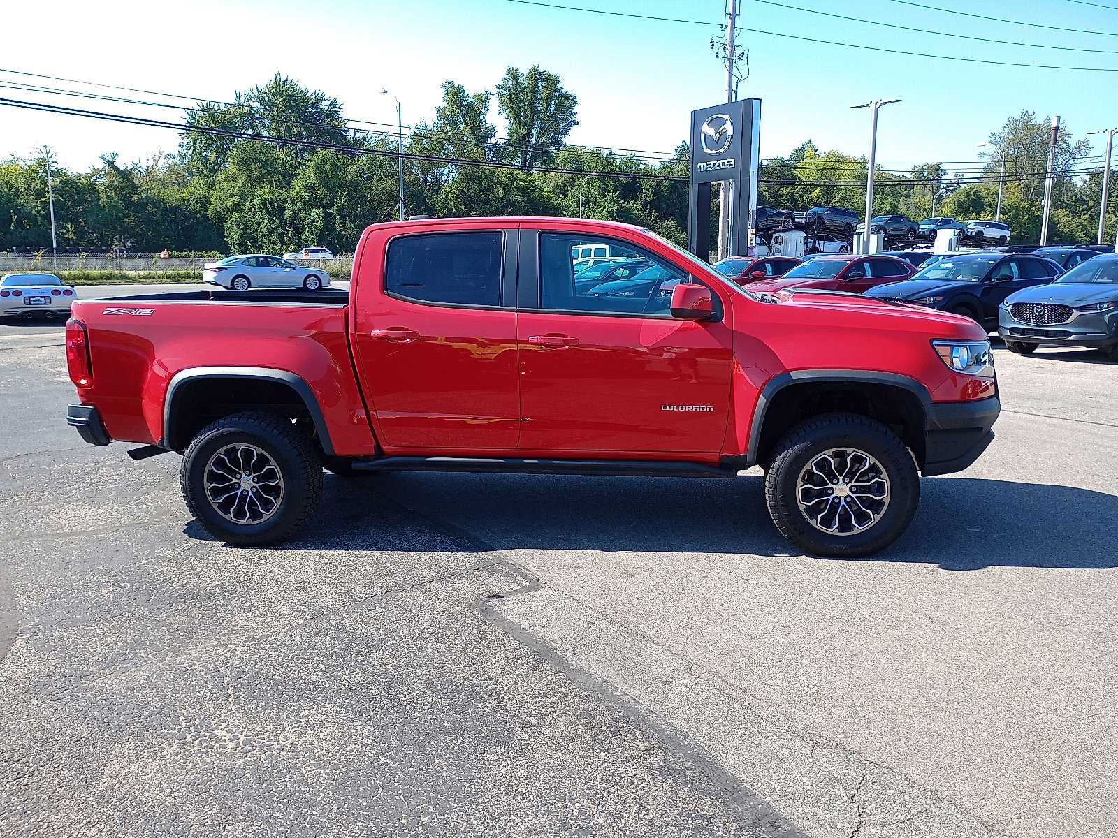 2019 Chevrolet Colorado ZR2 photo 2