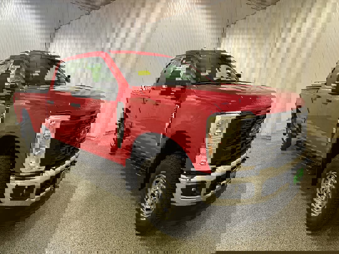 2025 Ford F-250 Super Duty XL's photo