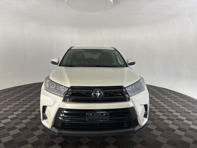 2019 Toyota Highlander Base photo 2
