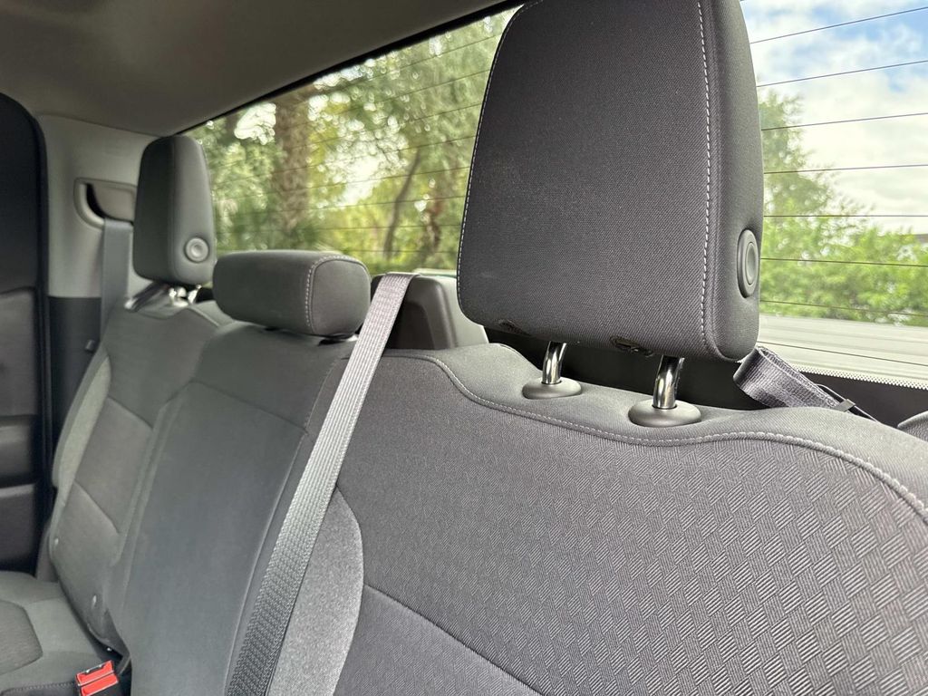 2020 Chevrolet Silverado 1500 LT photo 14