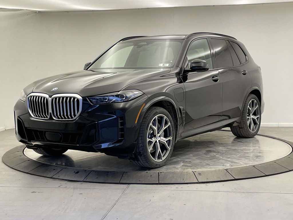 2026 BMW X5 50e's photo