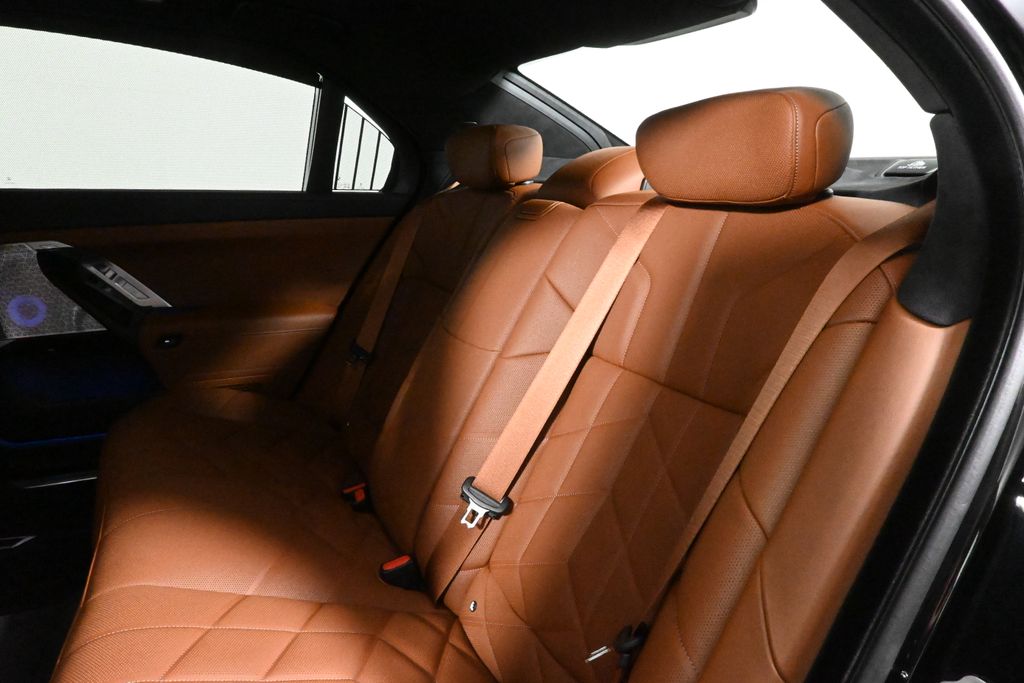 2025 Bmw 760i 760i xDrive photo 4