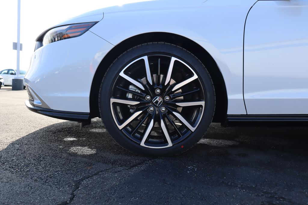 2025 Honda Accord Hybrid Touring photo 10