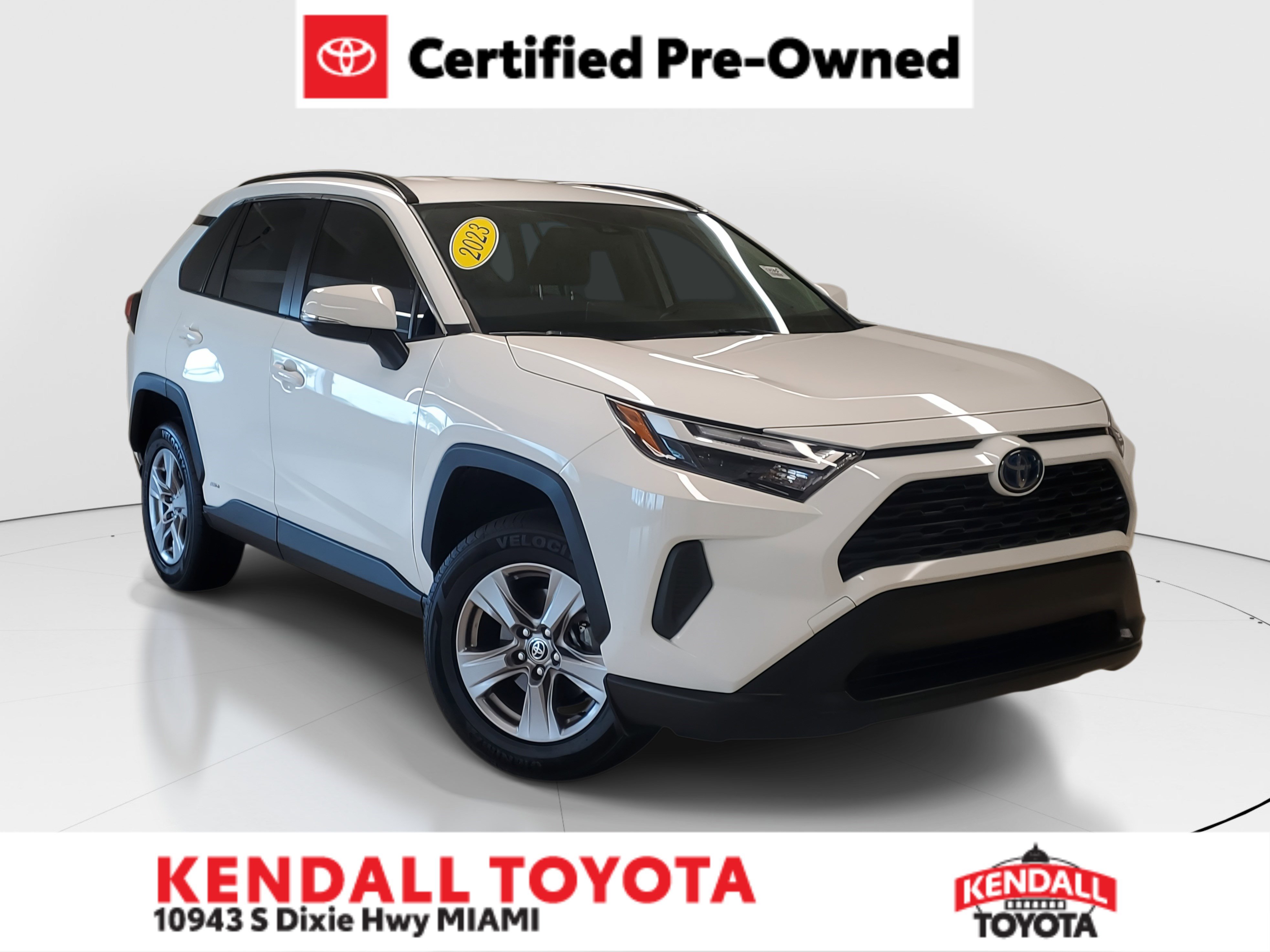 2023 Toyota RAV4 XLE's photo
