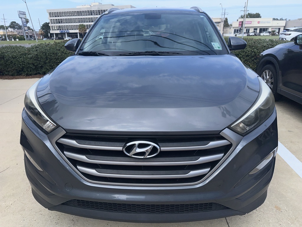 2017 Hyundai Tucson SE photo 2