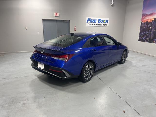 2025 Hyundai Elantra SEL Sport photo 4