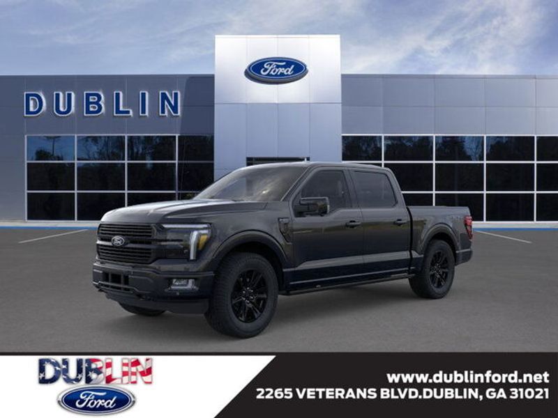2025 Ford F-150 Platinum's photo
