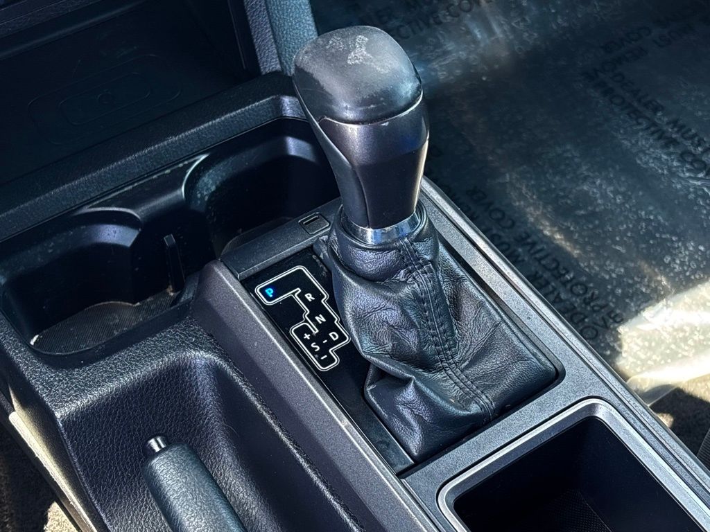 2022 Toyota Tacoma TRD Sport V6 photo 19