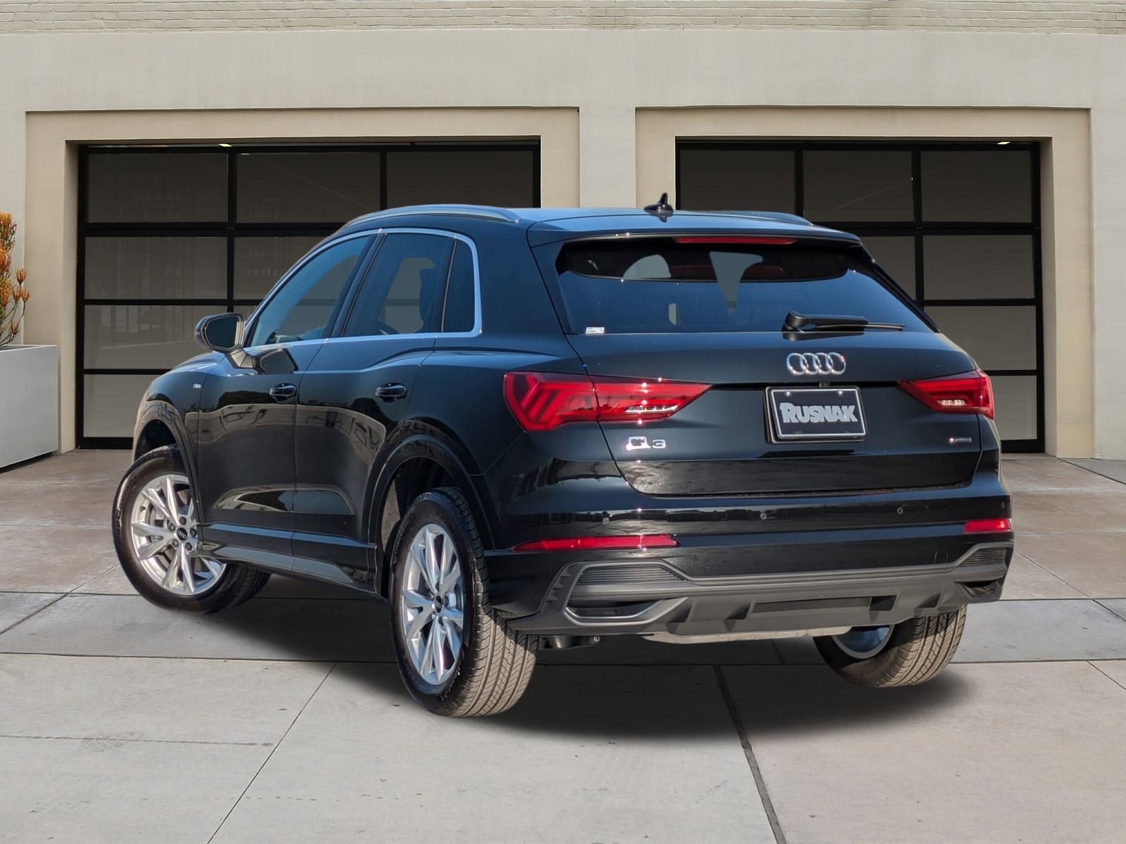 2025 Audi Q3 S line Premium photo 2
